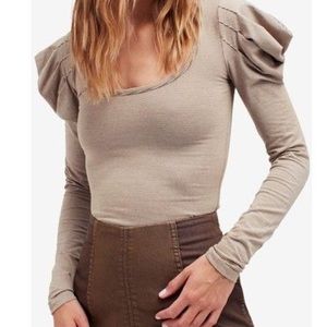 ❤️SOLD❤️. Free People Penelope Tee